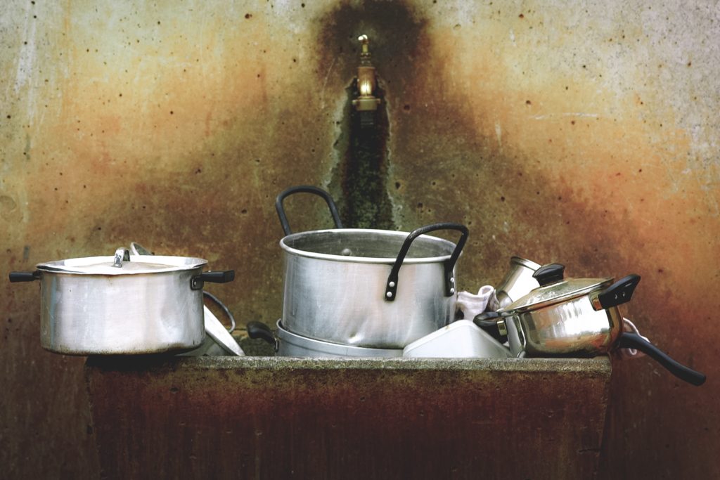 cleaning-cookware-for-gas-stoves